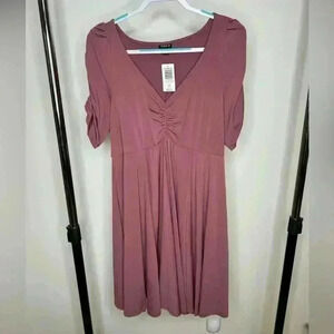 NWT TORRID Light purple Dress with cinched sleeves and V neck front.